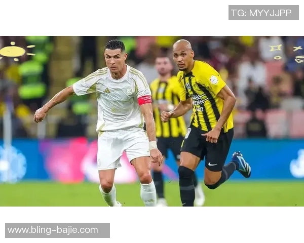 昔日队友重聚回忆C罗与卡雷拉斯内马尔与埃基蒂克梅西与西蒙斯的传奇故事