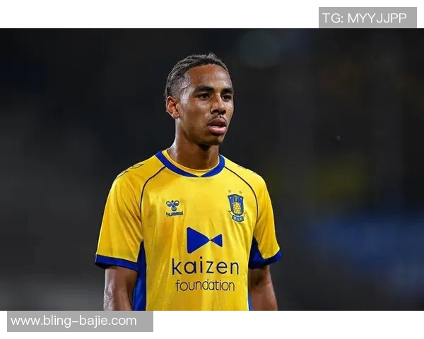 里昂以500万欧元先租后买19岁巴黎后卫卡马拉的转会消息解析